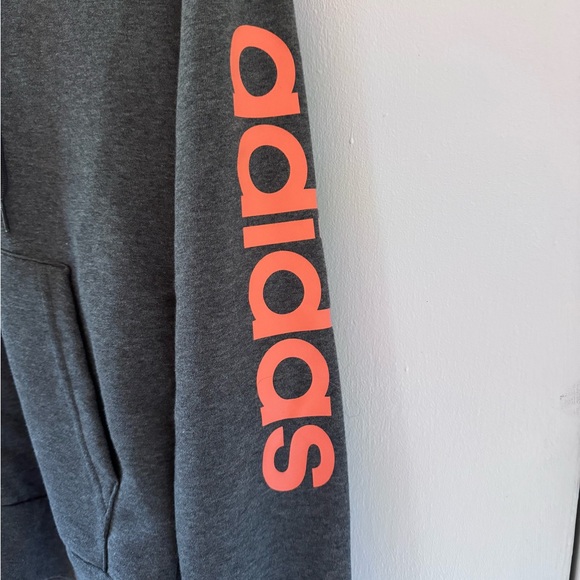 NWT Adidas zip up lightweight jacket, size medium - Picture 5 of 5